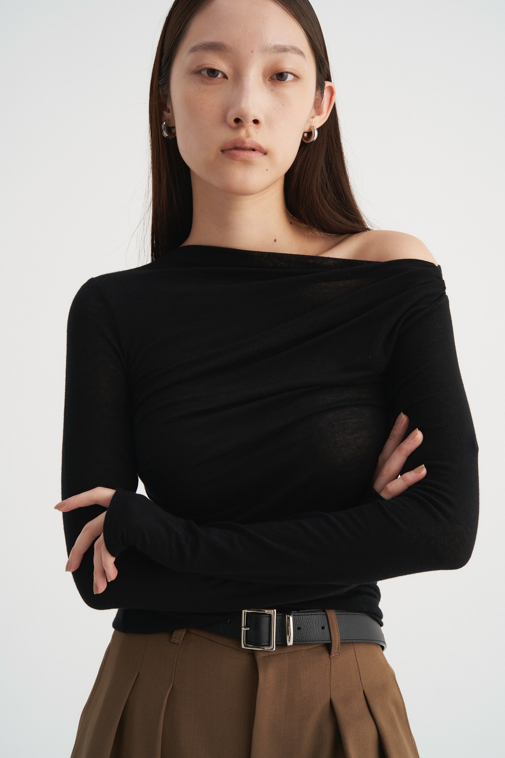 トップス venica cashmere asymmetry tops 再販売】Cashmere asymmetry tops – Venica